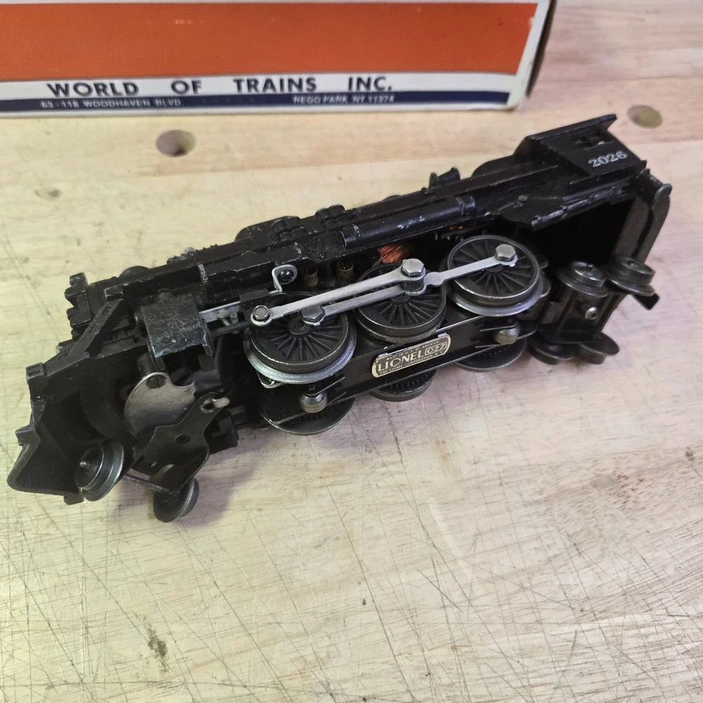 Lionel Vintage Original 2026 Locomotive With Smoke Chamber With Box, 1940's